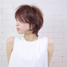モデルさんにも人気 今注目のウルフカットヘアー特集 folk ヘアースタイル ヘアカット ウルフ カット