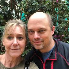 Wondering if food service and dorms close over winter break?