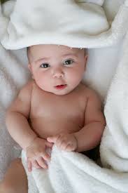 Always have one hand on your baby when they are bathing. Baby S First Bath When Why And How Calm Confident Doula