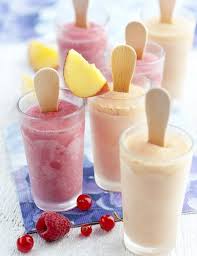 Sucettes Glacees Aux Fruits190 Kcal Par Personnepour 4 Personnes 300 G De Fruits Peches Groseilles Recette Glace Sucettes Glacees Aux Fruits Sucettes Glacees