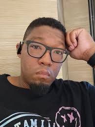 Gabe Munro's Instagram, Twitter & Facebook