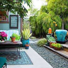 Chic Backyard Ideas On A Budget Backyard Makeover Small Yard Design Backyard