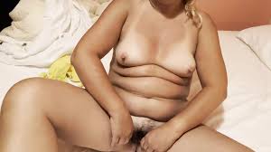 Ellie Do Striptease after Coming Home from the Beach in a Bathing Suit 4k