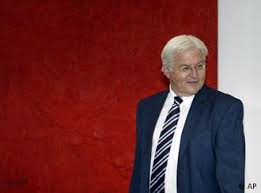 Er war von 2005 bis 2009 (kabinett merkel i) und von 2013 bis 2017 (kabinett merkel iii) bundesminister des auswärtigen. Steinmeier Defends Plan To Create 4 Million Jobs By 2020 Germany News And In Depth Reporting From Berlin And Beyond Dw 03 08 2009