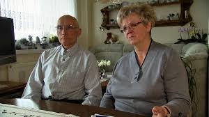 Antilopen gang »beate zschäpe hört u2«. Vom Nesthakchen Zum Terroristen Die Verzweiflung Der Eltern Bohnhardt Das Erste Panorama Sendungsarchiv 2012