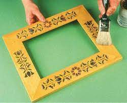 Ecco per voi oggi una selezione di 20 idee creative per realizzare una cornice fai da te con materiale di riciclo! Idee Per Quadri E Cornici Fai Da Te