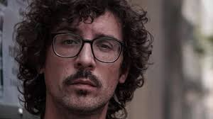 His birthday, what he did before fame, his family life, fun trivia facts, popularity rankings, and more. Chi E Willie Peyote Biografia Eta Carriera La Locura E Instagram