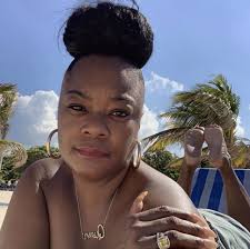 Roxanne Shante in the Queen Nameplate Necklace 💜
