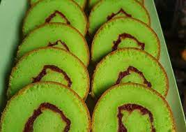 Bolu gulung bakery memiliki misi untuk menyediakan kue lembut yang lezat agar anda dapat menikmati pengalaman terbaik sambil menyimpan dompet anda dari kue yang tidak nyaman. Kupas Tuntas Cara Membuat Bolu Gulung Yang Mudah