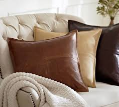 I cuscini per divani ne hanno fatta di strada, in migliaia di anni, per diventare i soffici elementi d'arredo che conosciamo oggi. Cuscini In Pelle Per Divani Calia Maddalena