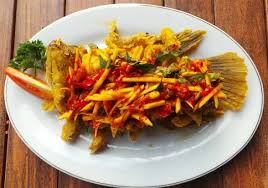 Jika kamu bosan dengan buah mangga yang hanya dimakan langsung, waktunya berkreasi dengan buah tropis yang satu ini. Gurame Sambal Mangga Santapan Lezat Di Siang Hari Pena Merdeka