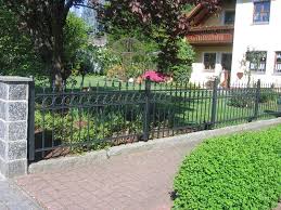 Schmiedezaun 02 In 2020 Vorgarten Zaun Zaun