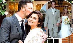 She is portrayed by tiffani thiessen. Saved By The Bell Vet Tiffani Thiessen 46 Re Creates Her Wedding To Brady Smith Daily Mail Online