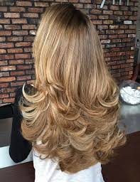 5 Enticing Women Hairstyles Over 50 Helen Mirren Ideas In 2020 With Images Haircuts For Long Hair With Layers