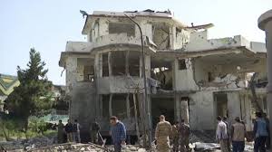Diplomats evacuated by chopper president's office says firing heard but situation under control eastern city of jalalabad falls. Video Angriff Auf Grune Zone In Kabul Mindestens Acht Tote Stern De