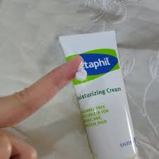 Menurut ana misman, kesemua produk penjagaan kulit muka yang dibelinya dari watson ini di bawah harga rm200. Produk Hilangkan Sunburn Di Watson 6 Produk Skincare Terbaik Di Malaysia Yang Perlu Anda Cuba Blog Lea Azleeya Mencari Tips Cara Menghilangkan Sunburn Sagy Hui