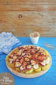 This dish is prepared by first boiling the octopus inside a copper cauldron. Pulpo A La Gallega La Mejor Receta Pequerecetas