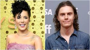 Halsey and 'american horror story' star evan peters were spotted holding hands on a roller coaster on halsey and evan have not previously been linked to one another, although in a series of tweets. The Truth About Halsey And Evan Peters Relationship
