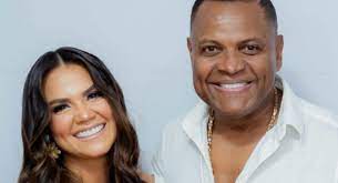 Maren García no pudo contener la emoción al ver a su hija cantar una  canción de su padre, Ómar Geles