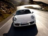 This 2017 911 gts model of the platform launched in its initial 991 form at the 2011 frankfurt. Porsche 911 2017 Versions In Uae Price Photos Features And Specs Gccpoint Com