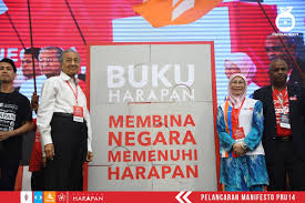 Pakatan harapan (ph) has released its buku harapan election manifesto for the upcoming 14th general election (ge14), and though there was no mention of the first, one of 10 specific pledges that ph aims to fulfil within the first 100 days of taking office, concerns the introduction of targeted fuel. Tiada Yang Terpinggir Dalam Manifesto Harapan Roketkini Com