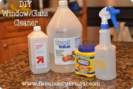 How To Make Homemade Glass Cleaner That Works Fabulessly Frugal Homemade Glass Cleaner Diy Household Cleaners Window Cleaner Homemade