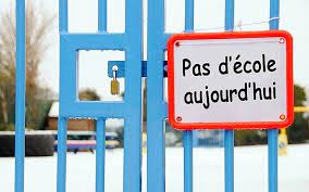 Si les chiffres de contamination au coronavirus continuent de monter, il faudra parler d'une fermeture des écoles, selon lui. Normandie Covid 19 Au Moins Trente Classes Et Deux Ecoles Fermees