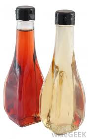 What Is White Vinegar With Pictures