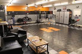 Your harley davidson motorcycle was built with passion precision and expertise and the worlds best components and finishes. Racedeck Garage Floor Makes This Harley Davidson Garage Theme Gartenhaus Salt Lake City Von Racedeck Houzz