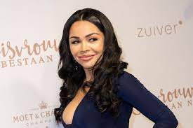 Ze kreeg bij het grote publiek vooral naamsbekendheid door haar deelname aan diverse televisieprogramma's zoals de gouden kooi en echte meisjes in de jungle. Amanda Balk Overvallen In Eigen Woning Show Ad Nl