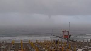 Nov 13, 2019 · veneto, il maltempo cancella il litorale: Maltempo Estate In Tilt Centro Nord Sott Acqua Camping Evacuati