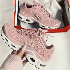 Pinterest Agathamont3 Trending Shoes Sneakers Nike Pumas Shoes