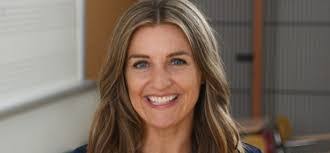 Amanda Reding's Instagram, Twitter & Facebook