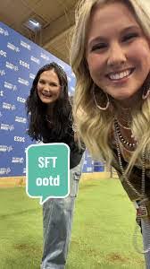 Savannah Waggoner's Instagram, Twitter & Facebook