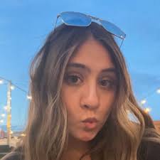 Sarah Mendoza (@sarrahmendozaaa)