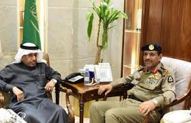 وأشار خالد جلال، في تصريحات صحفية له اليوم الخميس، إلى أنه تم إيقاف محمود قاعود لاعب الفريق لأجل غير مسمى بجانب التدريب منفرداً وغرامة مبدئية مائة وخمسون ألف جنيها وتحويله للتحقيق. Ø®Ø§Ù„Ø¯ Ø¨Ù† Ù‚Ø±Ø§Ø± Ø§Ù„Ø­Ø±Ø¨ÙŠ ÙŠØ³ØªÙ‚Ø¨Ù„ Ø£Ù…ÙŠÙ† Ù…Ø¬Ù„Ø³ ÙˆØ²Ø±Ø§Ø¡ Ø§Ù„Ø¯Ø§Ø®Ù„ÙŠØ© Ø§Ù„Ø¹Ø±Ø¨ ØµØ­ÙŠÙØ© ÙˆØµÙ Ø§Ù„Ø¥Ù„ÙƒØªØ±ÙˆÙ†ÙŠØ©