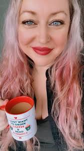 🎄♥️☕️Happy FriYay CCC Fam!!☕️♥️🎄 My afternoon coffee break is a must  outside