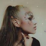 Adrianna Sapp's Instagram, Twitter & Facebook