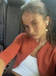 Épinglé par Marion Bouchard sur outfits✨