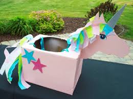 Two Men And A Truck Halloween Boxtume Ideas Part 1 Unicorn Two Men And A Truck Diy Halloween Costumes For Kids Cardboard Box Costume Halloween Miniatures
