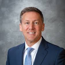 Derek Mulder's Instagram, Twitter & Facebook