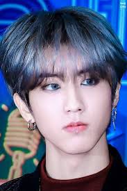 Han is just there for the aura points😭😂😂 Manhwa Name: Pick Me Up  Infinite Gacha