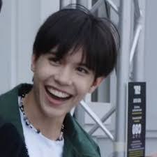 Alexander Buckland's Instagram, Twitter & Facebook