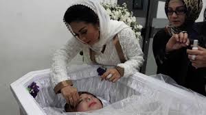 Berita top 5 hari ini berisi antara lain tentang kabar soal china, curhat krisdayanti, donald trump, dan zodiak. Jenazah Yana Zein Dipasangkan Bulu Mata Palsu Oleh Krisdayanti