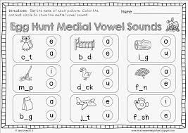 Mrs Lowes Kindergarten Korner No Prep Easter Math And Literacy Printables Giveaw Kindergarten Phonics Worksheets Kindergarten Worksheets Literacy Printables