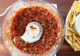 Today's post, however, is an easier version of my roasted salsa recipe that can be made. Easy Restaurant Style Blender Salsa Recipe Theveglife