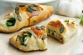 Spinat Feta Taschen Rezept In 2020 Rezepte Fingerfood Und Kochrezepte