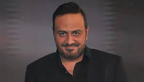 فيما اختار الفنان خالد سرحان السخرية ليعلق على تلك الأزمة، بعدما كتب منشورا عبر صفحته الرسمية على فيسبوك وطرح فيه حوار تخيلي بينه وبين موظف. Ø®Ø§Ù„Ø¯ Ø³Ø±Ø­Ø§Ù† Ù„Ù€ Ø§Ù„Ù†Ù‡Ø§Ø± Ø§Ù„Ø¹Ø±Ø¨ÙŠ Ø§Ø³ØªÙ„Ù‡Ù…Øª Ø¯ÙˆØ±ÙŠ ÙÙŠ Ø§Ù„Ù…Ø¯Ø§Ø­ Ù…Ù† Ø§Ù„ÙÙ„Ø§Ø­ Ø§Ù„Ø¨Ø³ÙŠØ· Ùˆ Ø§Ù„Ø£ÙƒØ´Ù† Ù…Ø¹ Ø§Ù„Ø¹ÙˆØ¶ÙŠ ÙƒØ§Ù† Ø§Ù„Ø£ØµØ¹Ø¨ Ø§Ù„Ù†Ù‡Ø§Ø± Ø§Ù„Ø¹Ø±Ø¨ÙŠ