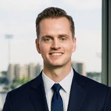 Kudos to CW Sports commentators Max Browne and Thom Brennaman kicking off  college football season in the booth!