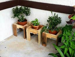 A pallet wall or shiplap wall can instantly transform a room. Pallet Garden Pot Organizers